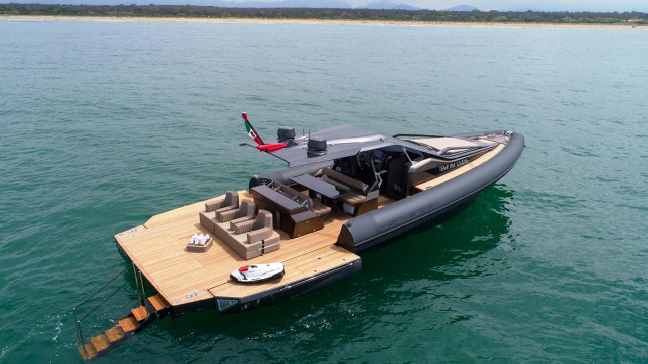 De Anvera 48 All-Carbon Italian Superyacht Tender maakt je dromen waar